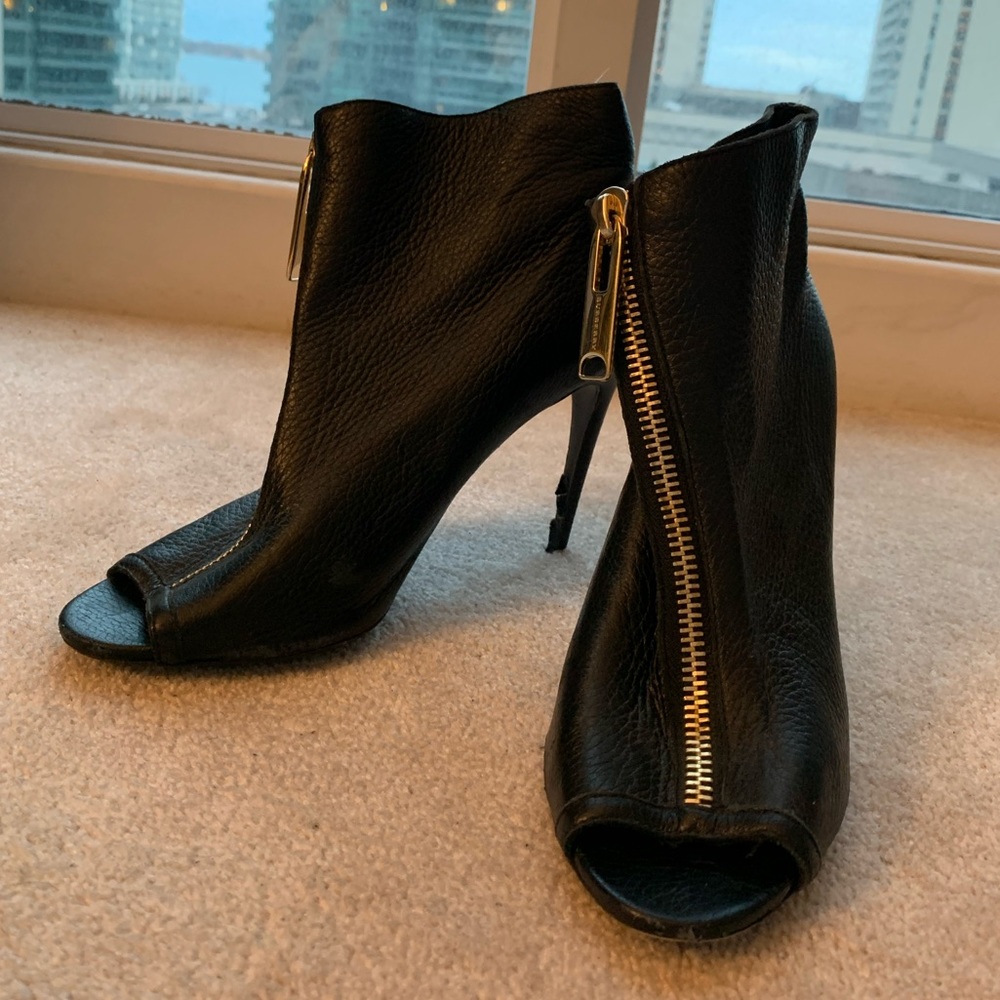 Burberry Black Leather Peep Toe Front Zip Booties Size 41